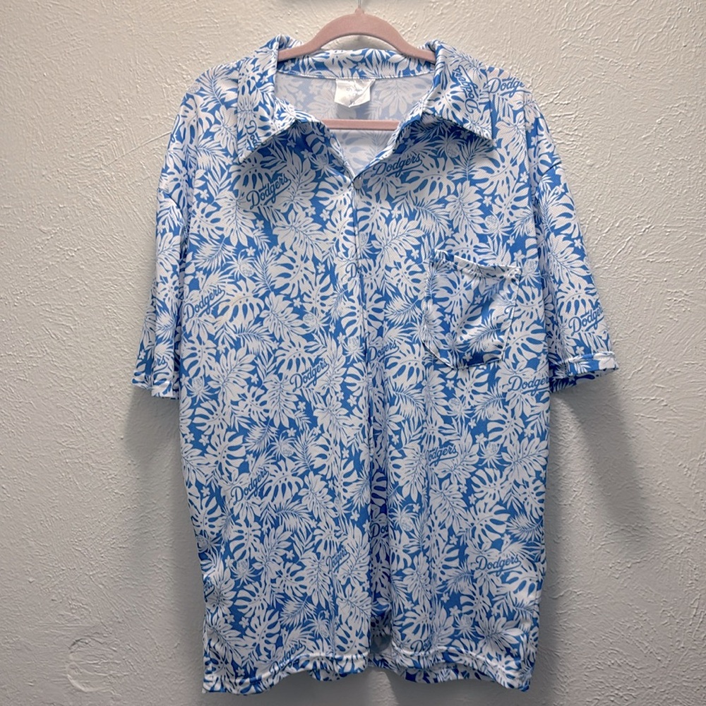 Los Angeles Dodgers Luau night hawaiian shirt XL button down merch